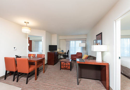 Hotel By Marriott - University Area