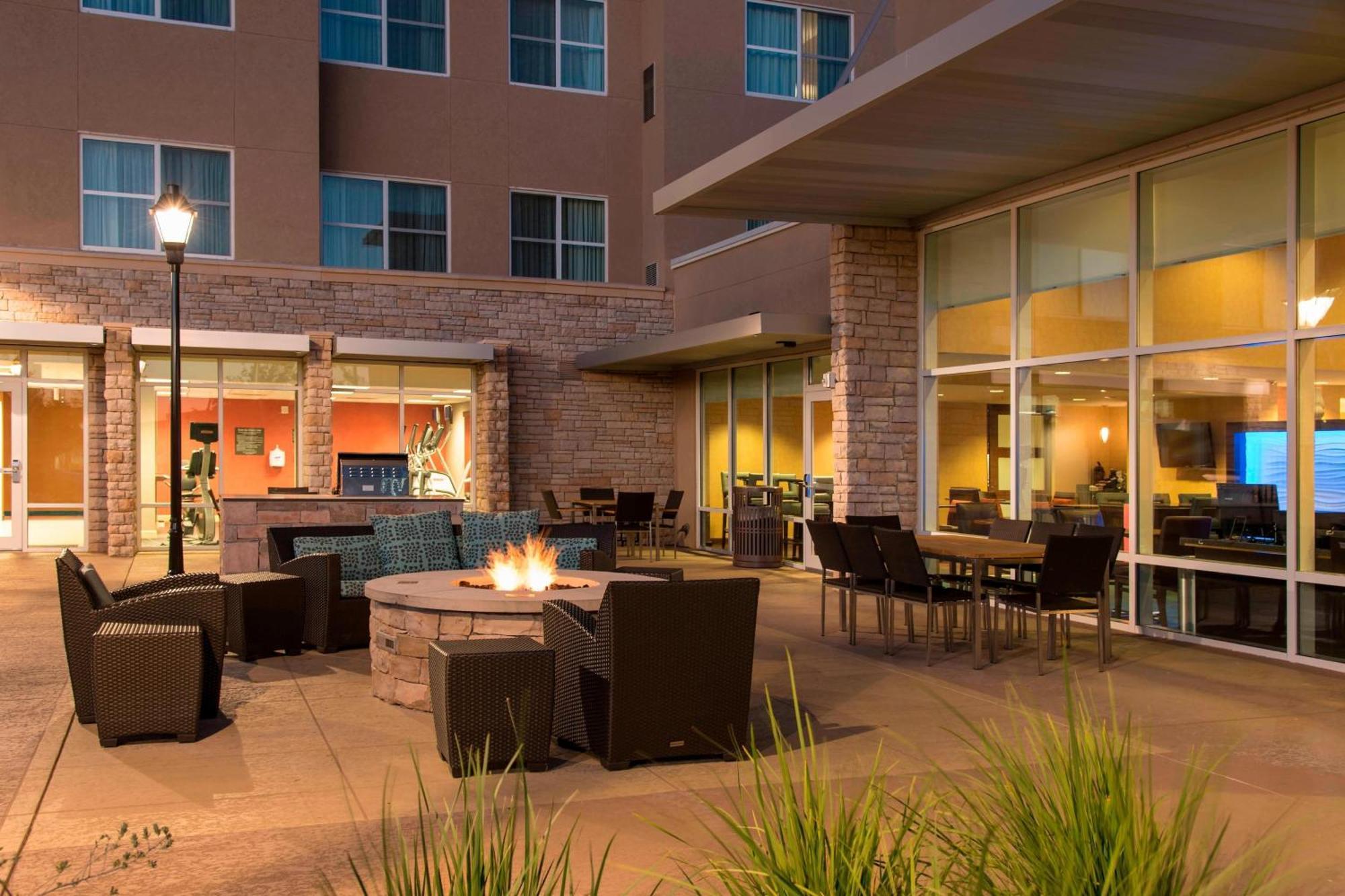 Hotel By Marriott - Area 3*